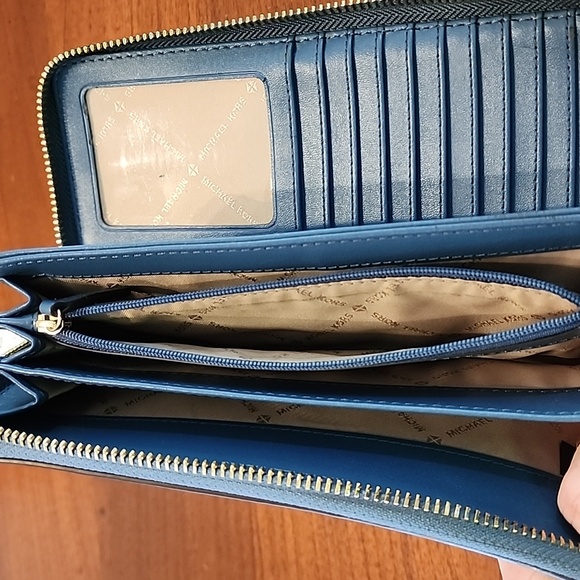 Michael Kors Jet Set Women's Wallet Blue - Picture 5 of 11